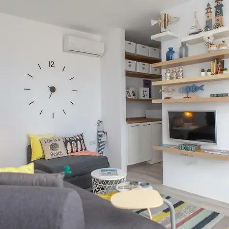 Unique 1 Bedroom Apt With A Huge Terrace & Magnificent Views Apartament Agia Anna (Naxos)
