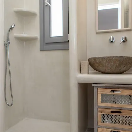 Unique 1 Bedroom Apt With A Huge Terrace & Magnificent Views דירה